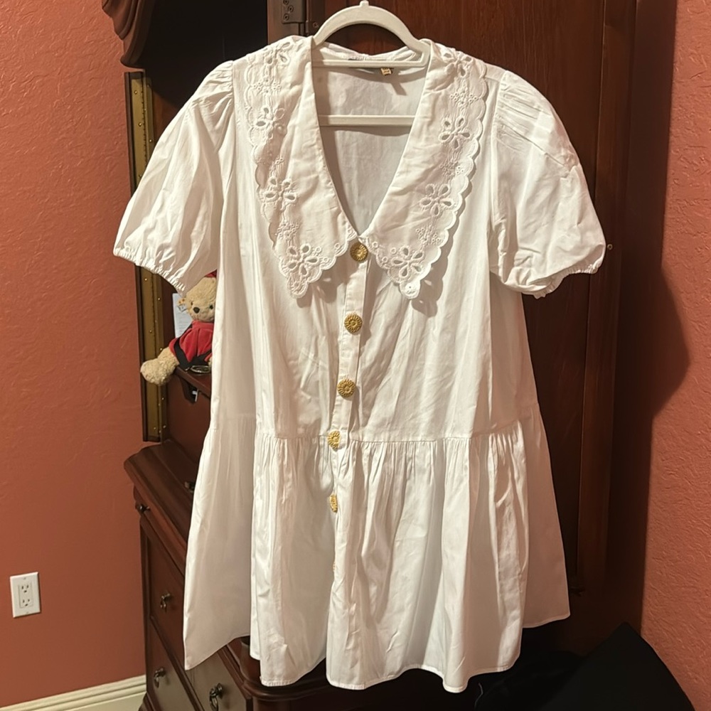 White Zara dress with eyelet collar and puff sleeves